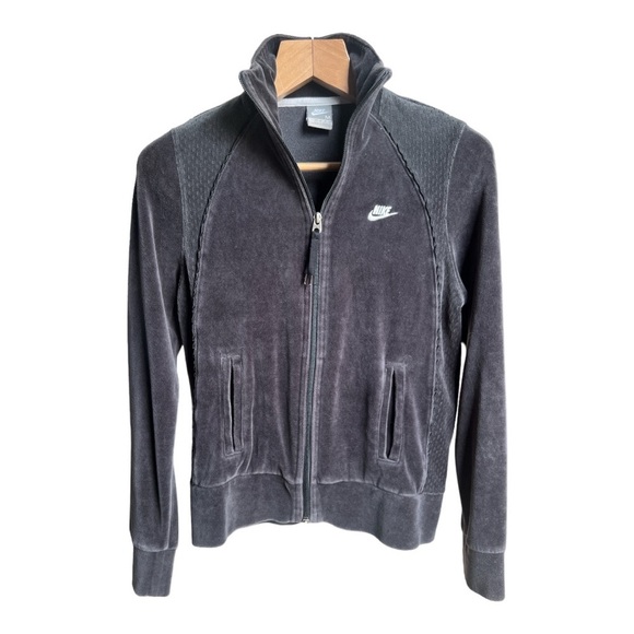Nike Women's Gray Jacket - Picture 1 of 12